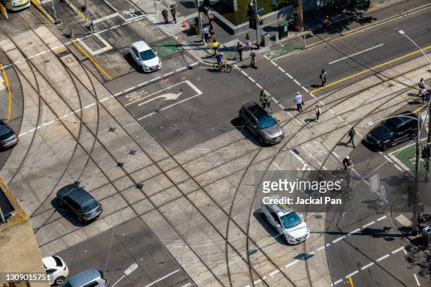 high angle view of crossroads in melbourne city - aerial melbourne fotografías e imágenes de stock