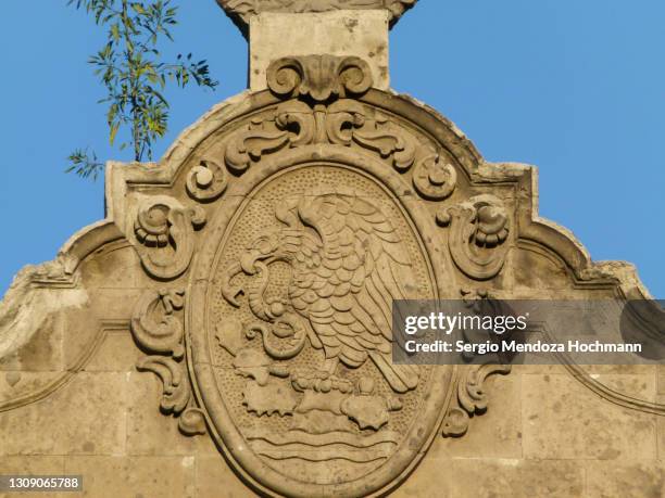 nacional monte de piedad building detail in downtown mexico city, mexico - first mexican republic stock-fotos und bilder