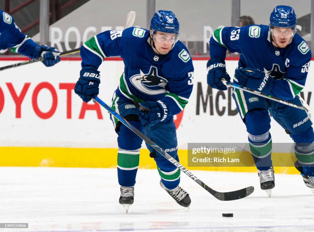 Winnipeg Jets v Vancouver Canucks