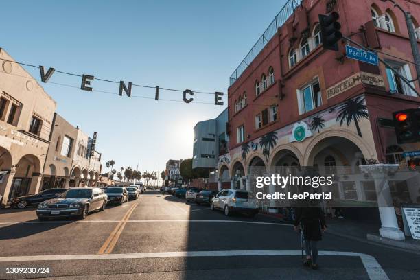 venice beach intersection and sign on pacific ave - venice beach sign stock pictures, royalty-free photos & images