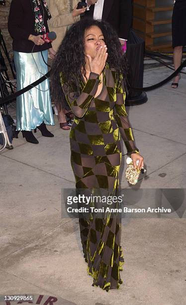 Diana Ross during 2002 Vanity Fair Oscar Party Hosted by Graydon Carter - Arrivals at MortonÂ’s Restaurant in Beverly Hills, California, United...