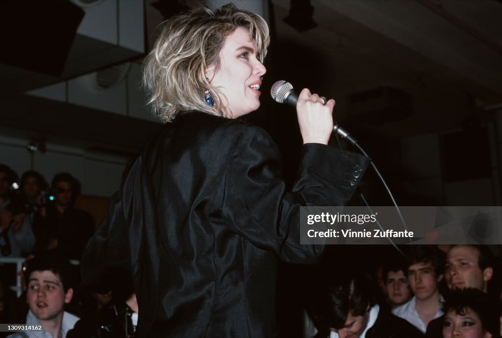 Kim Wilde Plays New York