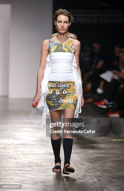 Daniela Raizel Wearing Jefferson Kulig during 2003 São Paulo Fashion Week - Jefferson Kulig at Bienal Ibirapuera in São Paulo, São Paulo, Brazil.