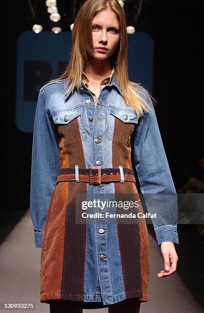 Ana Claudia Michels during Goias Marca Moda Fashion Shows - Br. Blue at Oliveira's Place in Goiania, Goias, Brazil.