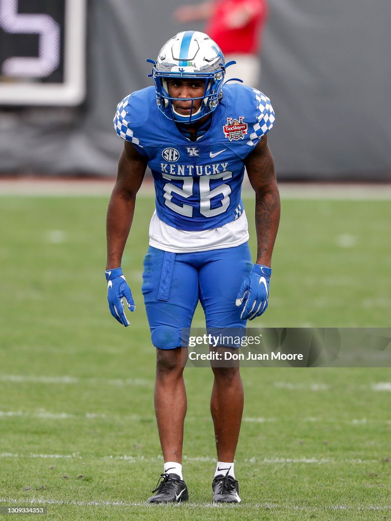 TaxSlayer Gator Bowl - North Carolina State v Kentucky