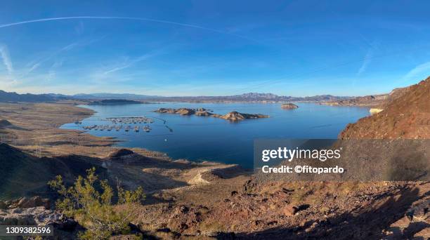 lakeview overlook at lake mead during sunset - lake mead national recreation area ストックフォトと画像