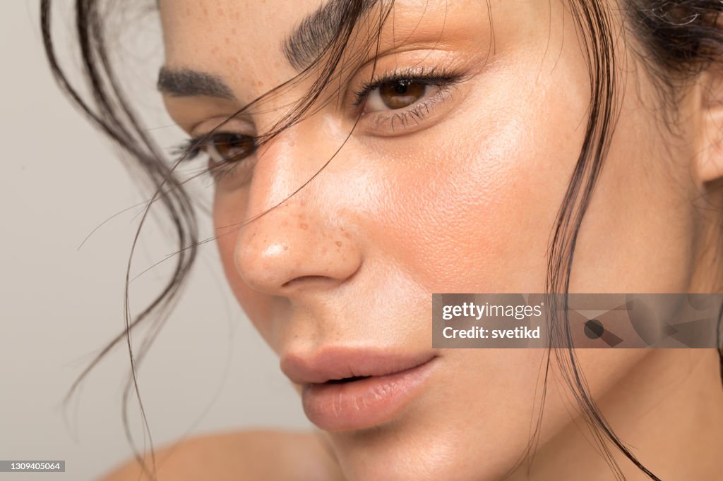 Beauty portrait of young woman