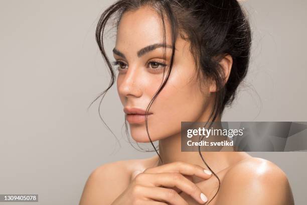 beauty portrait of young woman - no make up stock pictures, royalty-free photos & images