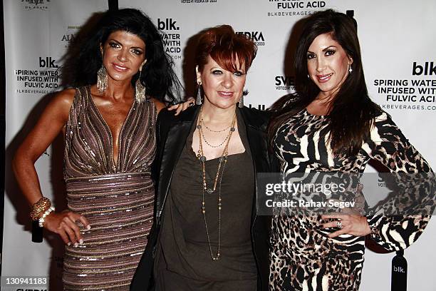 Teresa Giudice, Caroline Manzo and Jacqueline Laurita visit Kiss & Fly on March 5, 2011 in New York City.