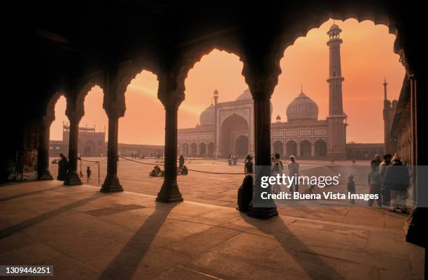 india. new delhi. jama masjid mosque. - ニューデリー ストックフォトと画像