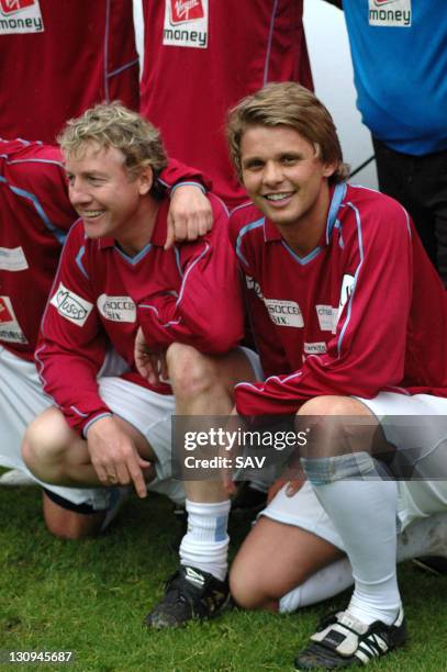 Jeff Brazier poses with ex footballer Frank McAvennie