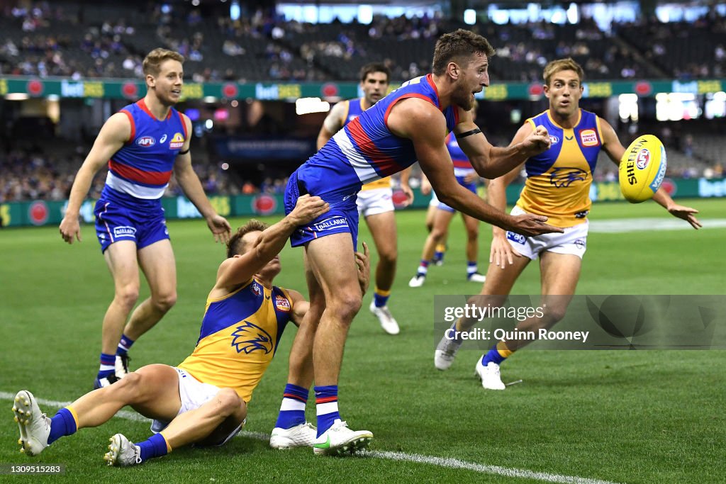 AFL Rd 2 - Western Bulldogs v West Coast