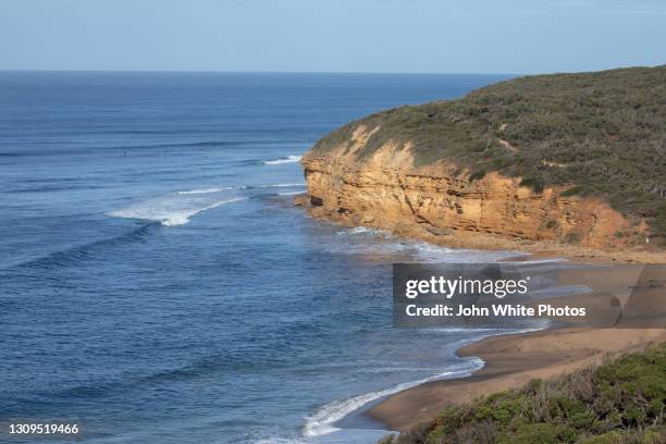 bells beach. victoria. australia. - headland stock-fotos und bilder