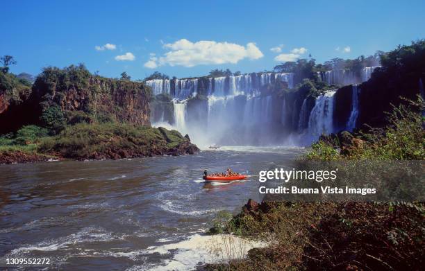 iguazú falls, iguazú national park, - argentina devils throat stockfoto's en -beelden