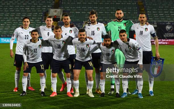 Players of Itlay line up prior to the FIFA World Cup 2022 Qatar qualifying match between Bulgaria and Italy on March 28, 2021 in Sofia, Bulgaria.