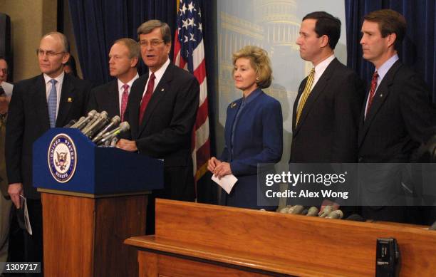 From left, Sen. Larry E. Craig , Assistant Senate Majority Leader Don Nickles , Senate Majority Leader Trent Lott , Sen. Kay Bailey Hutchison , Sen....