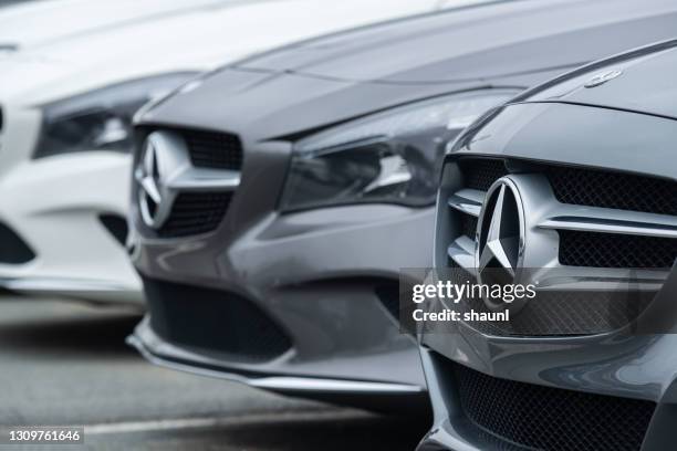 inventario mercedes-benz 2021 - mercedes benz marchio depositato foto e immagini stock