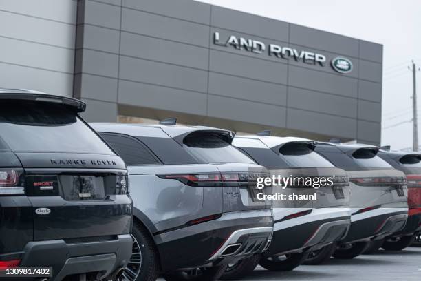 range rover inventory - land rover logo stock pictures, royalty-free photos & images