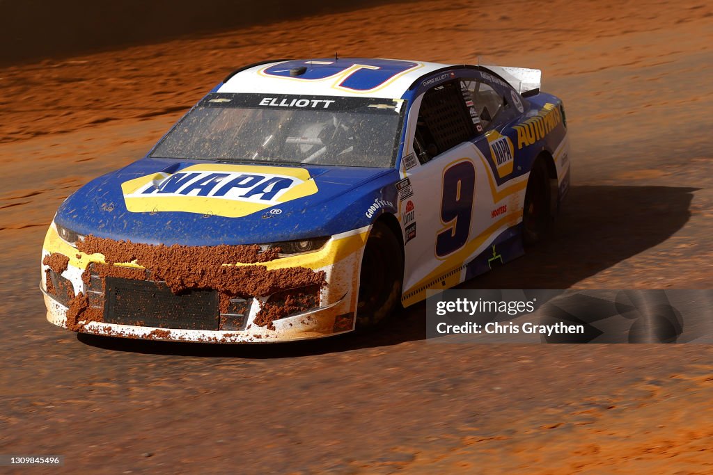 NASCAR Cup Series Food City Dirt Race