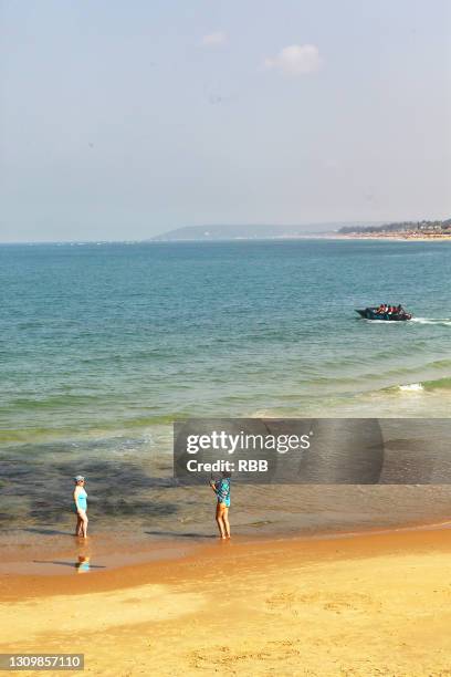 sinquerim beach - sinquerim beach stock pictures, royalty-free photos & images