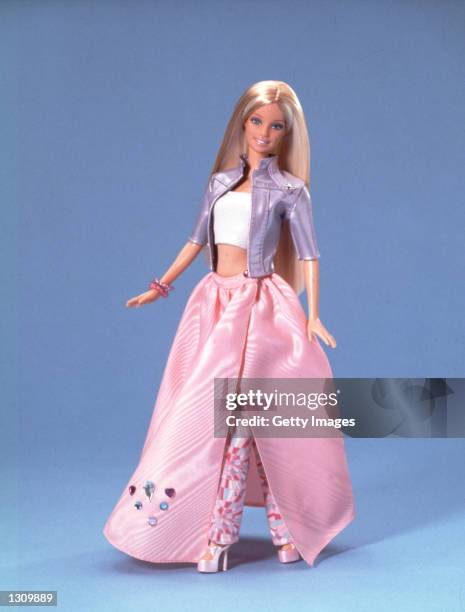 Jewel Girl Barbie has realistic bending and twisting with her new soft twist waist, perfect for posing in the "24/7" mix ''n match fashion collection...