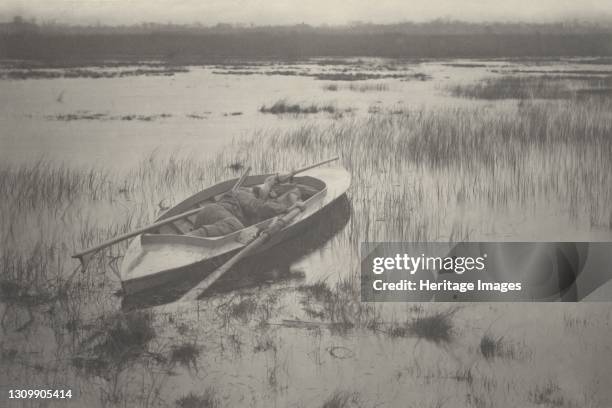 Gunner Working Up to Fowl, 1886. Artist Dr Peter Henry Emerson, Thomas Frederick Goodall. .