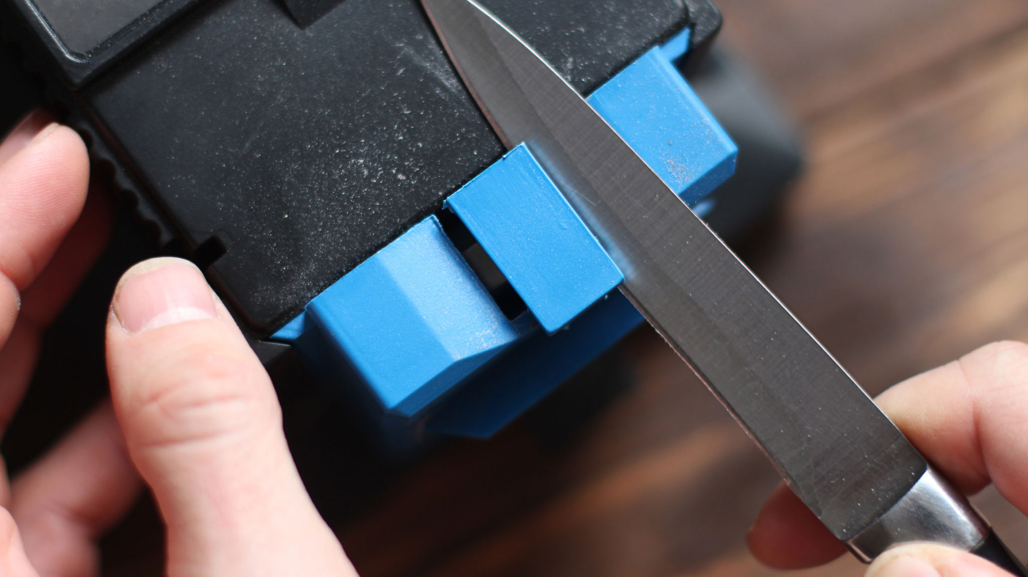 electric knife sharpener