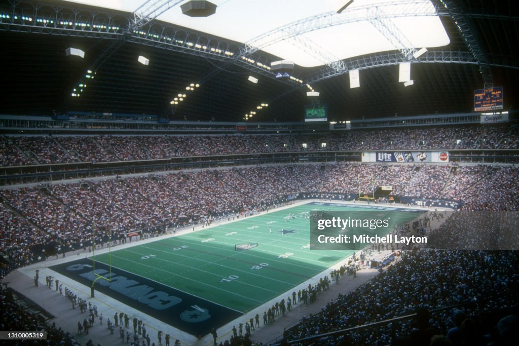 Houston Oilers v Dallas Cowboys