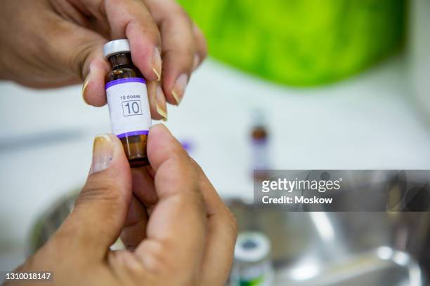 vacinação - vacinação stockfoto's en -beelden