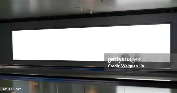 large billboard - outdoor wall stock pictures, royalty-free photos & images