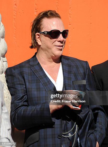 Mickey Rourke Hends 104 Mickey Rourke Immortalized With Hand And Footprint Ceremony At ...
