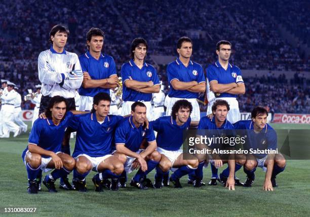 Italy team line up Walter Zenga, Paolo Maldini, Fernando De Napoli, Riccardo Ferri, Giuseppe Bergomi, Giuseppe Giannini, Roberto Baggio, Salvatore...