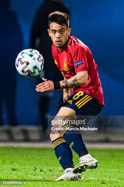 Fran Beltran of Spain passes the ball during the 2021 UEFA European Under-21 Championship Group B match between Spain and Czech Republic at Stadion...