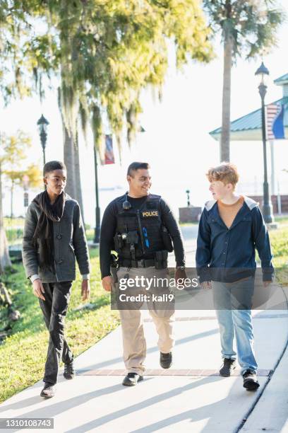 Police Interaction Friendly Police Interaction Photos and Premium High Res Pictures ...