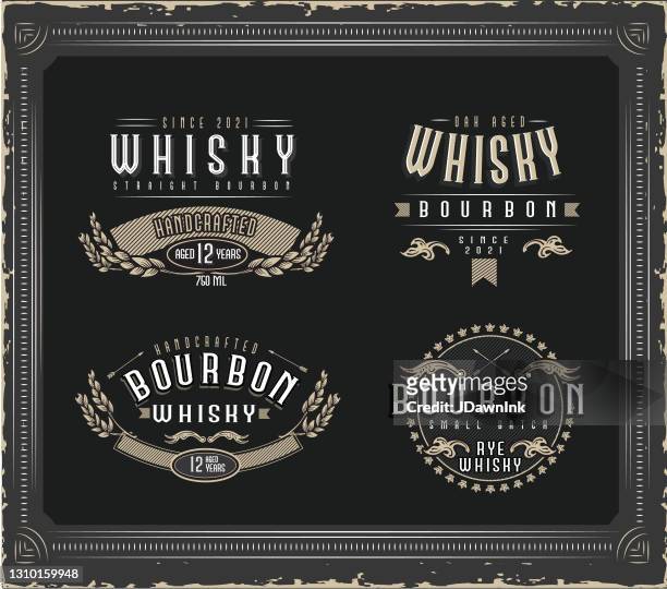 illustrations, cliparts, dessins animés et icônes de ensemble de 4 conceptions d’étiquette de bouteille de cru de whiskey de bourbon - whisker