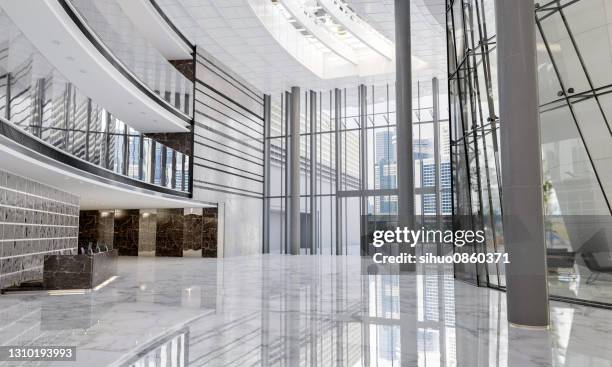 de ingangshal van het hotel - mall interior stockfoto's en -beelden