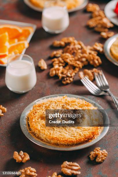traditional turkish dessert "künefe" - middle eastern food stock pictures, royalty-free photos & images