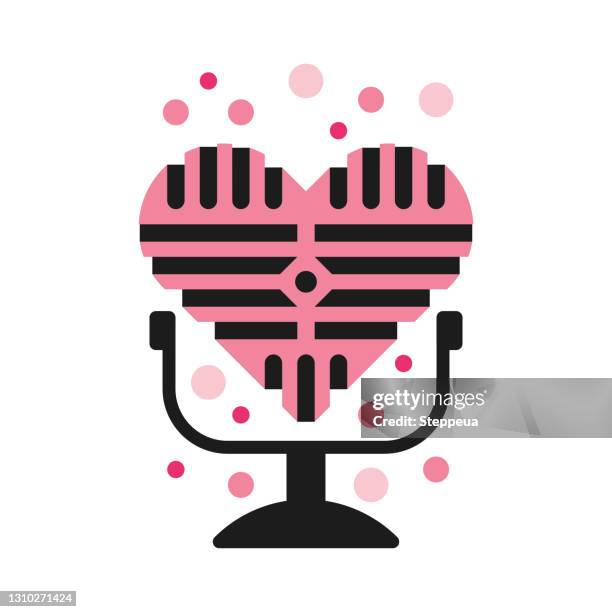 ilustraciones, imágenes clip art, dibujos animados e iconos de stock de micrófono en forma de corazón - speaker stock illustrations