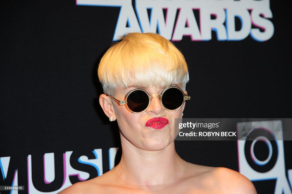 Robyn Singer Robyn arrives at the MTV O Music Awards in West Hollywood ...