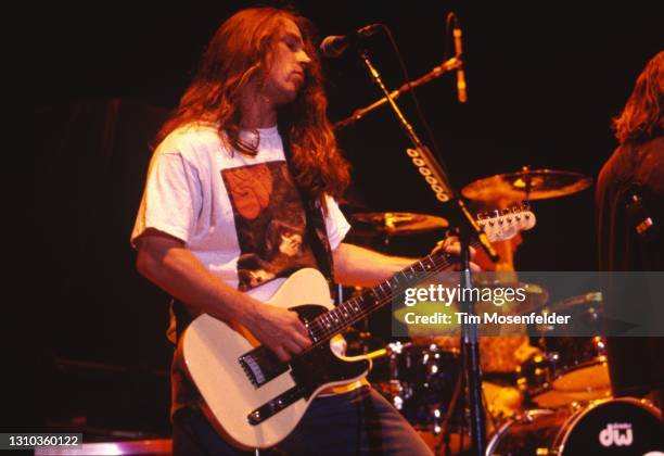 Ed Roland of Collective Soul performs at Shoreline Amphitheatre on October 22, 1994 in Mountain View, California.
