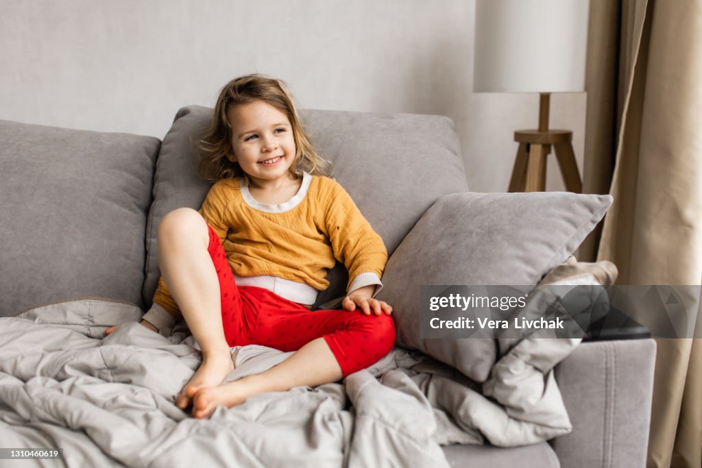 Kid Getting Up Happy Kid Girl Waking Up In The Morning In Her Bedroom In Bed High-Res ...
