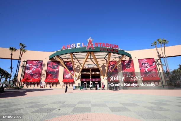 Angel Stadium Photos and Premium High Res Pictures - Getty Images