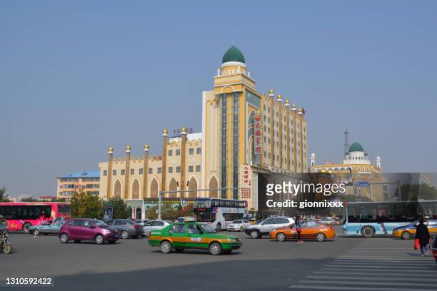 trafik i hohhot, inre mongoliet - inner mongolia bildbanksfoton och bilder