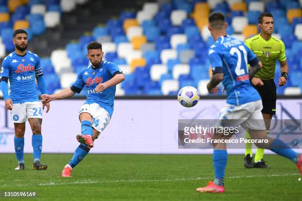 Dries Mertens of SSC Napoli scores their side's third goal during the Serie A match between SSC Napoli and FC Crotone at Stadio Diego Armando...