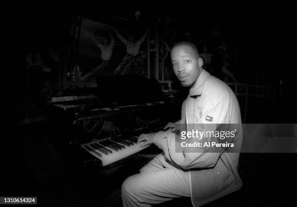 Rapper/Producer Warren G plays the piano when he appears in a portrait taken on June 10, 1997 in New York City.