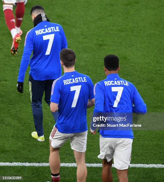 Arsenal players run out in David Rocastle 7 shirts before the Premier League match between Arsenal and Liverpool at Emirates Stadium on April 03,...