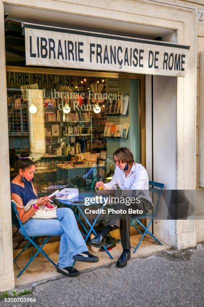 Library Outside French 444 Wt Young Library Stock Photos, High-Res Pictures, and Images ...