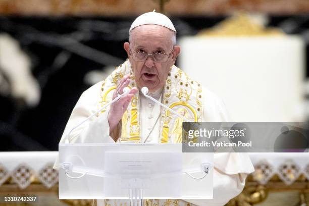 Pope Francis delivers his traditional Easter message and blessing “Urbi et Orbi” from the Altar of the Chair of St. Peter’s Basilica on April 04,...