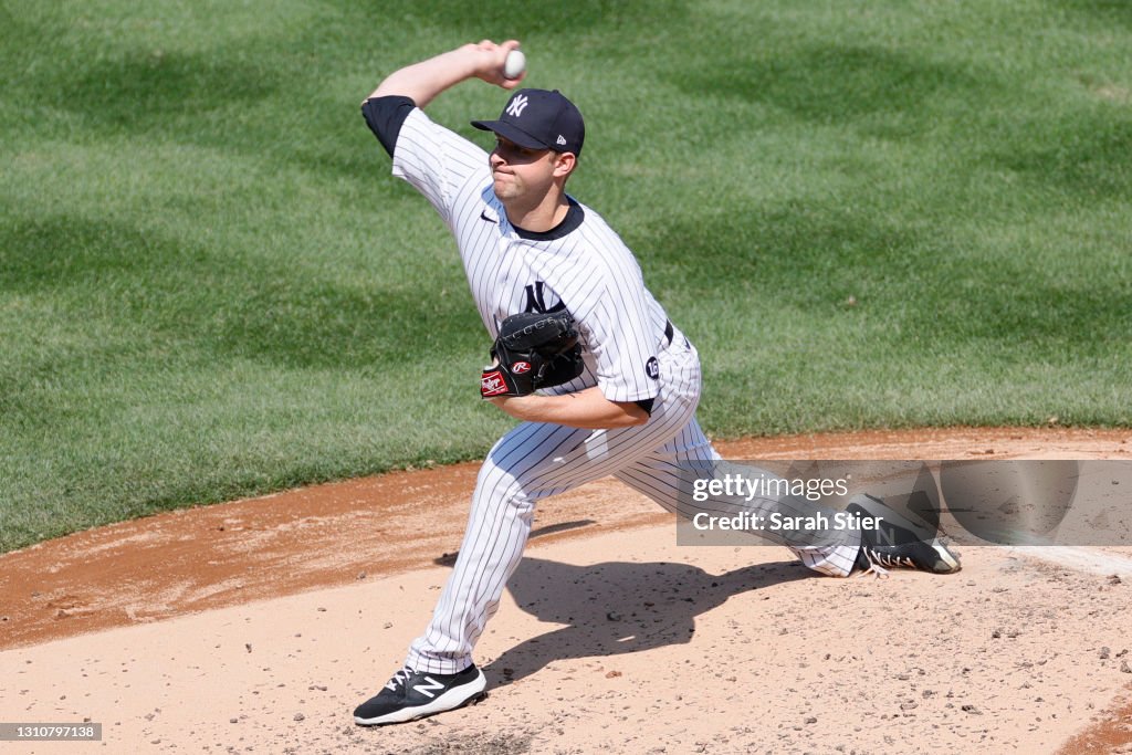 Toronto Blue Jays v New York Yankees