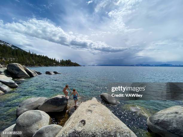 exploring lake tahoe - nevada hiking stock pictures, royalty-free photos & images